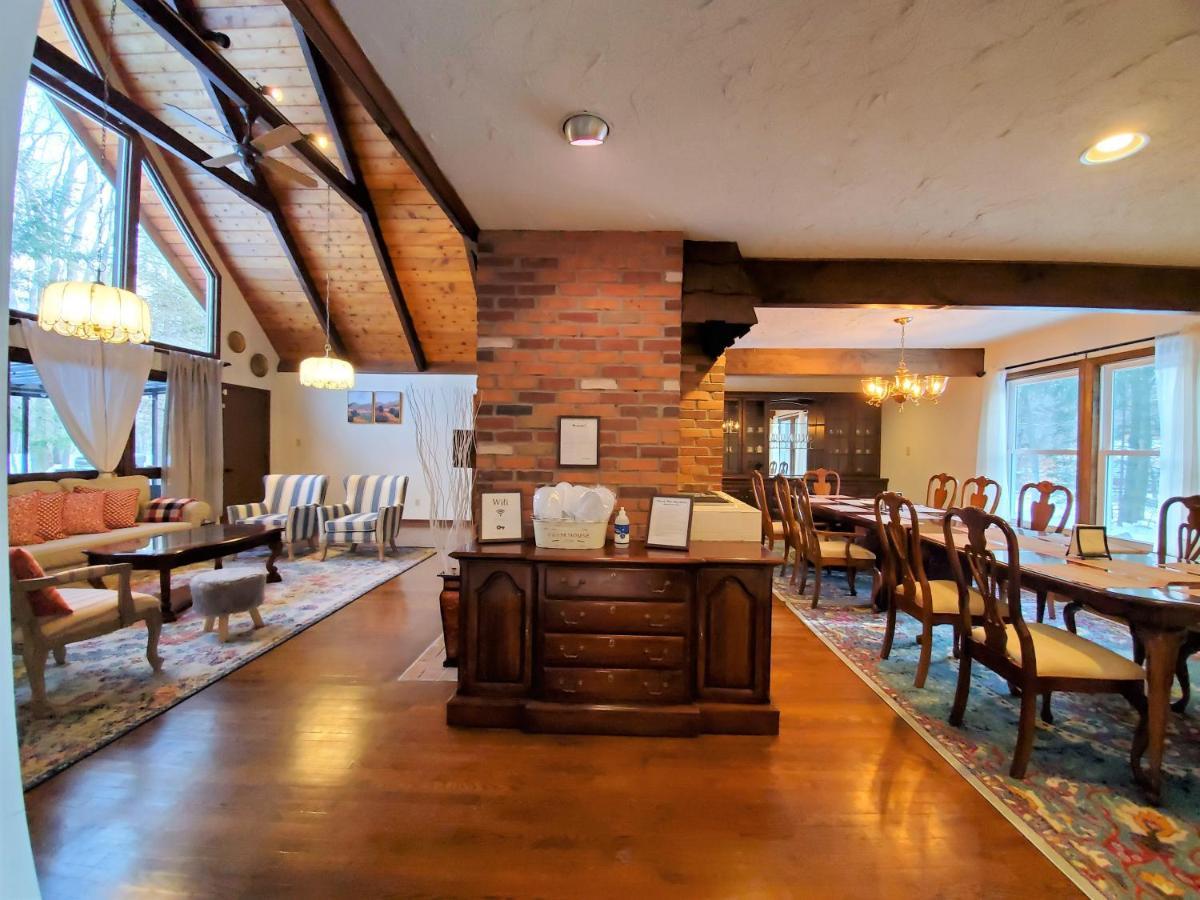 Walk To Pool & Beach - Spacious Gateway, Hot Tub, Game Room Pocono Country Place 外观 照片